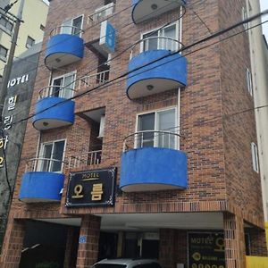Oreum Motel